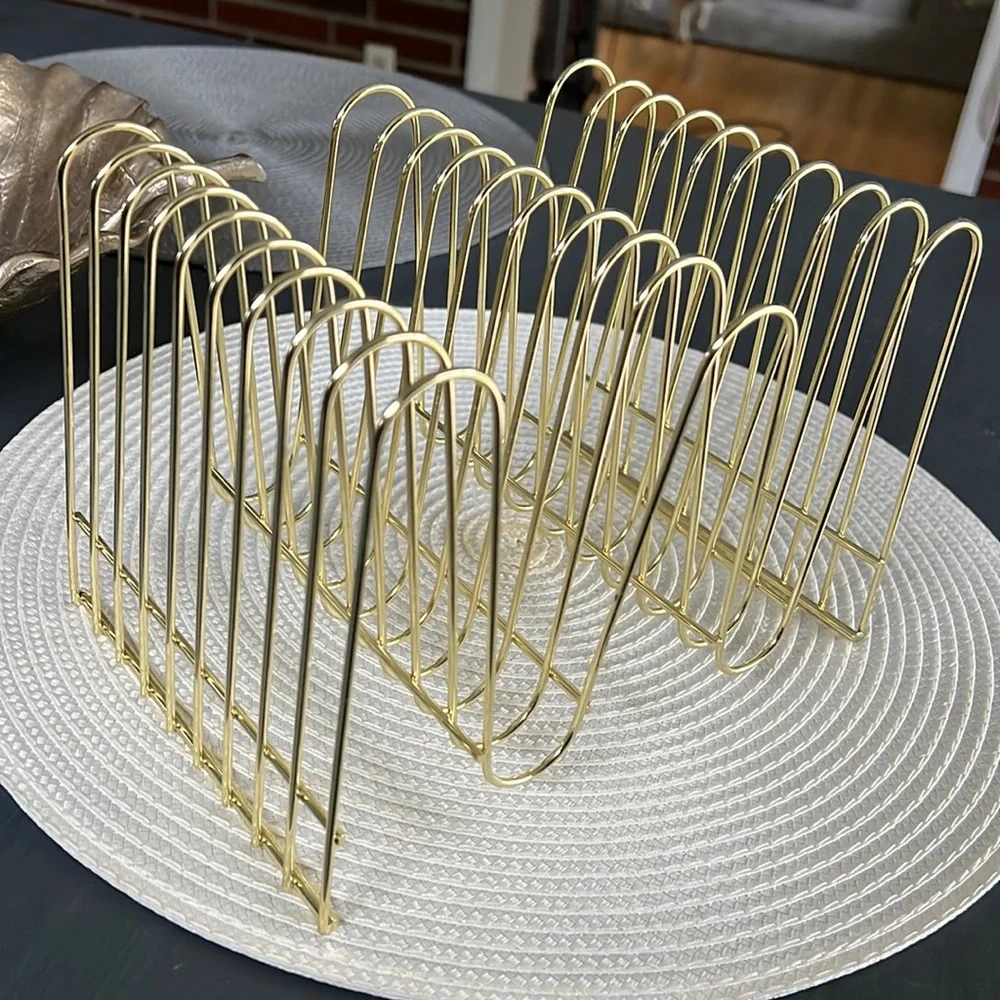 Decorative file or mail holder - Picture 1 of 2